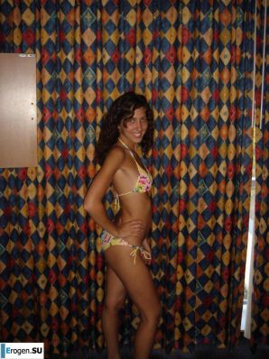 Smiling brunette with everlasting nipples. Part 2. Thumbnail 8