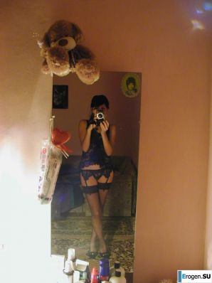 Ukrainian brunette with pimple booty. Thumbnail 1