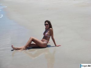 Smiling brunette with everlasting nipples. Part 3. Thumbnail 30