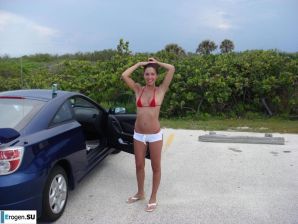 Smiling brunette with everlasting nipples. Part 3. Thumbnail 8