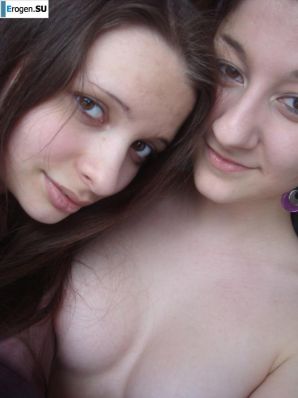 Students take pictures of themselves. Part 3. Thumbnail 24