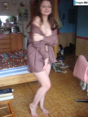 Students take pictures of themselves. Part 3. Thumbnail 30