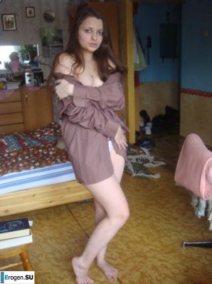 Students take pictures of themselves. Part 3. Thumbnail 32
