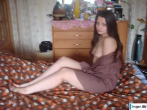 Students take pictures of themselves. Part 3. Thumbnail 44