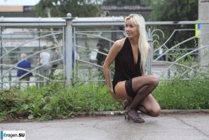 Настя из Самары ходит по городу и показывает себя. Часть 15. Миниатюра 23