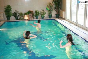 Czech nudists in the pool. Part 2. Thumbnail 20