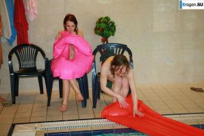 Czech nudists in the pool. Part 2. Thumbnail 27
