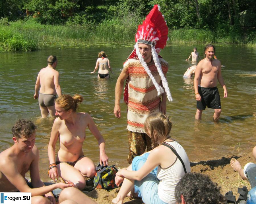 Photo from the hippie rally. Part 2. Slide 5
