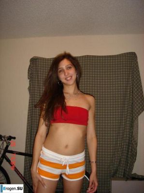 Smiling brunette with everlasting nipples. Part 4. Thumbnail 29
