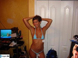 Smiling brunette with everlasting nipples. Part 4. Thumbnail 3