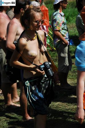Photo from the hippie rally. Part 3. Thumbnail 15