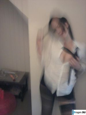 Pretty brunette in stockings. Part 2. Thumbnail 23