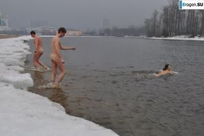 Ukrainian nudists in winter. Thumbnail 11