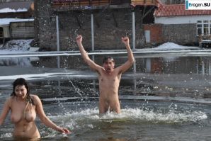 Ukrainian nudists in winter. Thumbnail 15