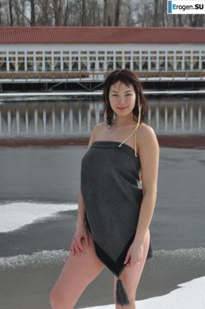 Ukrainian nudists in winter. Thumbnail 16