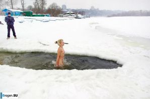 Ukrainian nudists in winter. Thumbnail 35