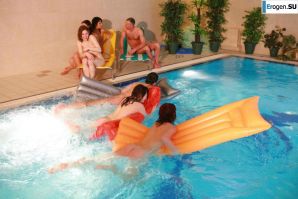 Czech nudists in the pool. Part 3. Thumbnail 24