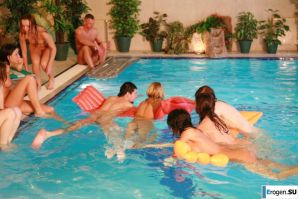 Czech nudists in the pool. Part 3. Thumbnail 4
