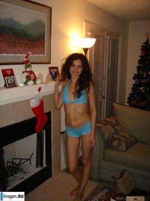 Smiling brunette with everlasting nipples. Part 6. Thumbnail 24