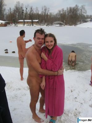 Ukrainian nudists in winter. Part 2. Thumbnail 15