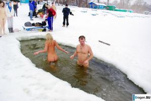 Ukrainian nudists in winter. Part 2. Thumbnail 16