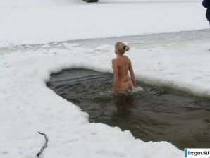 Ukrainian nudists in winter. Part 2. Thumbnail 25