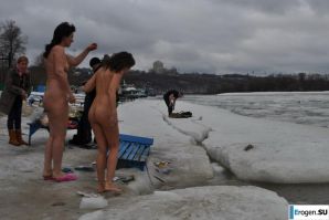 Ukrainian nudists in winter. Part 2. Thumbnail 30