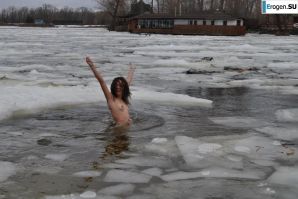 Ukrainian nudists in winter. Part 2. Thumbnail 34
