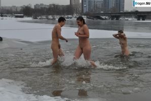 Ukrainian nudists in winter. Part 2. Thumbnail 8