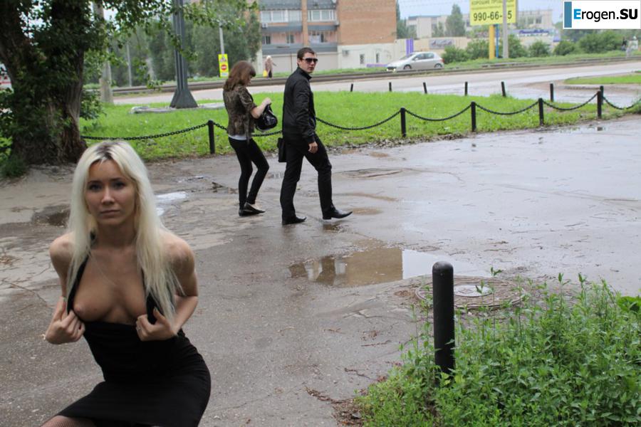 Nastya from Samara walks around the city and shows herself. Part 18. Photo 21