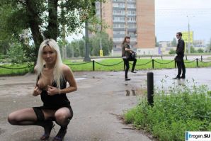 Nastya from Samara walks around the city and shows herself. Part 18. Thumbnail 24