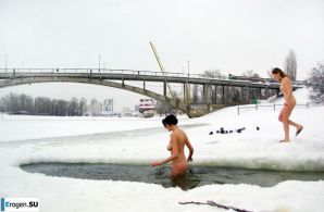 Украинские нудисты зимой. Часть 3. Миниатюра 36