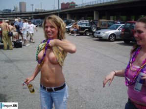 Public Nudity. Part 5. Thumbnail 29