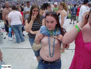 Public Nudity. Part 5. Thumbnail 37