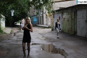 Nastya from Samara walks around the city and shows herself. Part 19. Thumbnail 3