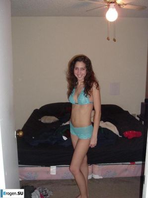 Smiling brunette with everlasting nipples. Part 7. Thumbnail 10