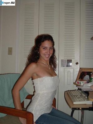Smiling brunette with everlasting nipples. Part 7. Thumbnail 9
