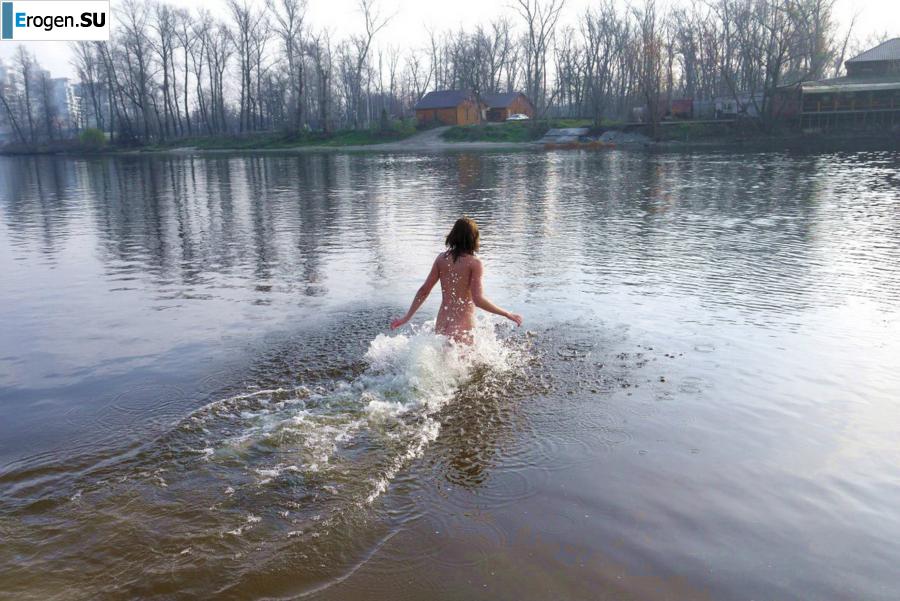 Ukrainian nudists in winter. Part 6. Slide 22