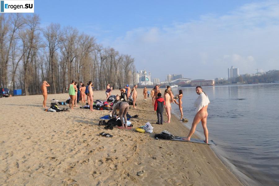 Ukrainian nudists in winter. Part 6. Slide 8