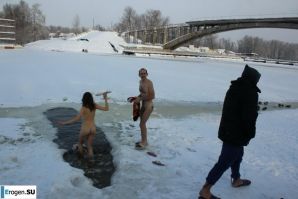Ukrainian nudists in winter. Part 6. Thumbnail 38