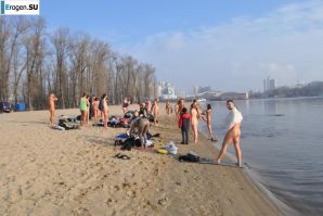 Ukrainian nudists in winter. Part 6. Thumbnail 8