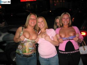 Public Nudity. Part 6. Thumbnail 11
