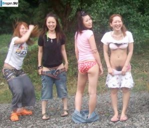 Public Nudity. Part 6. Thumbnail 26
