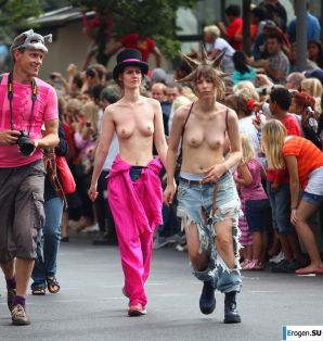 Public Nudity. Part 6. Thumbnail 30