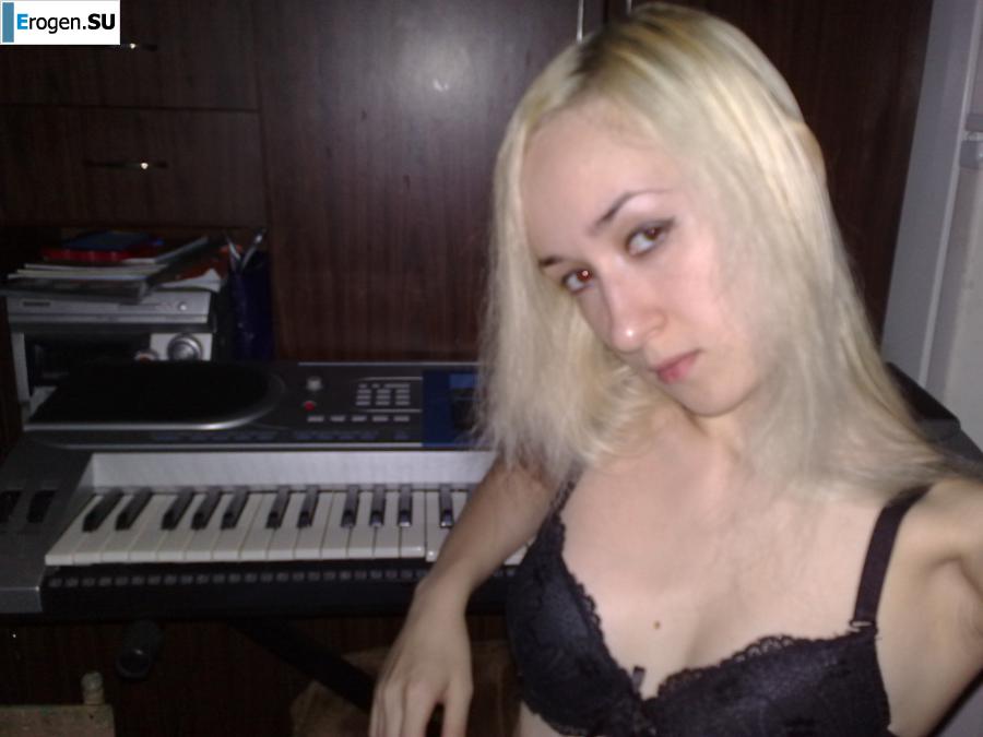 Худенькая русская блонда. Часть 6. Слайд 36