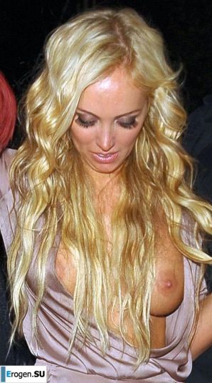 famous tits. Thumbnail 16