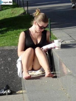under the skirt. Thumbnail 10