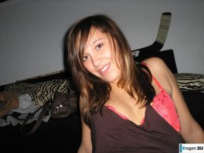 Girlfriend of a hockey player. Thumbnail 12