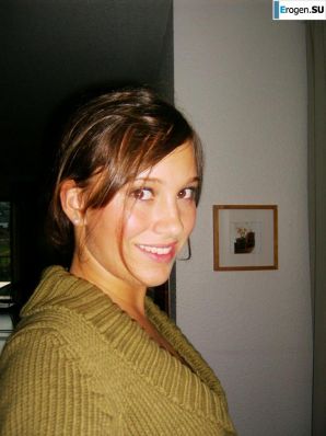 Girlfriend of a hockey player. Thumbnail 20