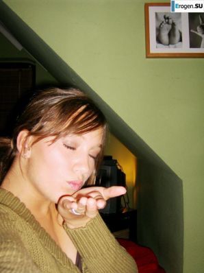 Girlfriend of a hockey player. Thumbnail 21